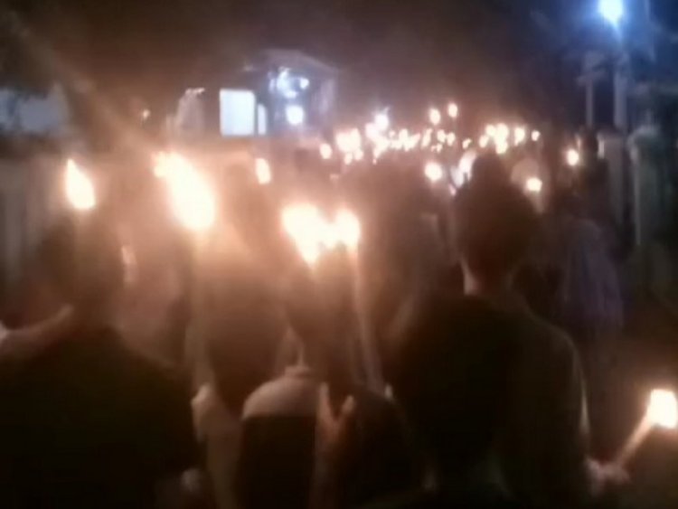 Pengurus Masjid Uswatul Hasanah Beserta Masyarakat Gelar Tarling Obor