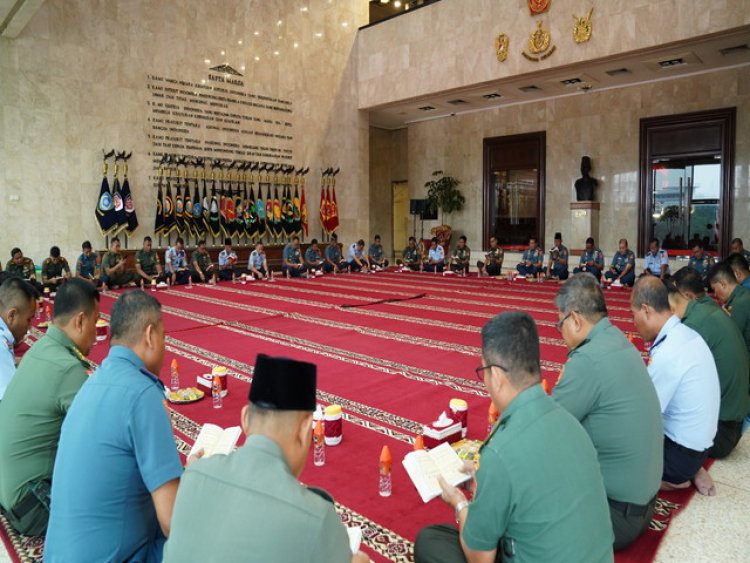 Panglima TNI Mengadakan Do'a Bersama