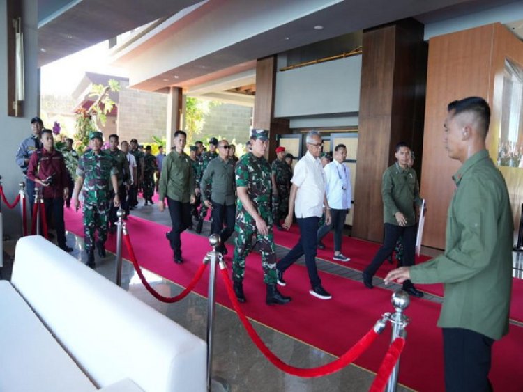 Panglima TNI Didampingi Pangdam IX/Udayana Tinjau Kesiapan Venue dan Penempatan Personel Pengamanan KTT ASEAN