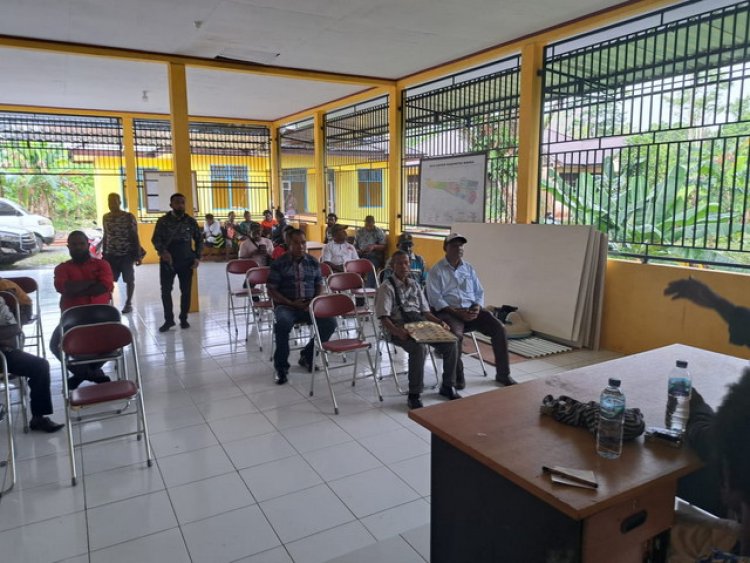 Babinsa Koramil 1710-03/Kuala Kencana Bantu Mediasi Penyelesaian Permasalahan Warga Binaan