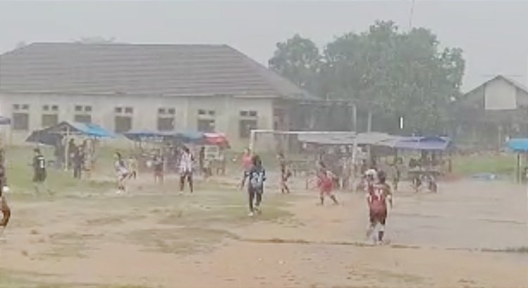 Tidak Tanggung Tanggung, Pertandingan Sepak Bola Putri dan Bola Voly Open Turnamen Rizki Digelar di Picung