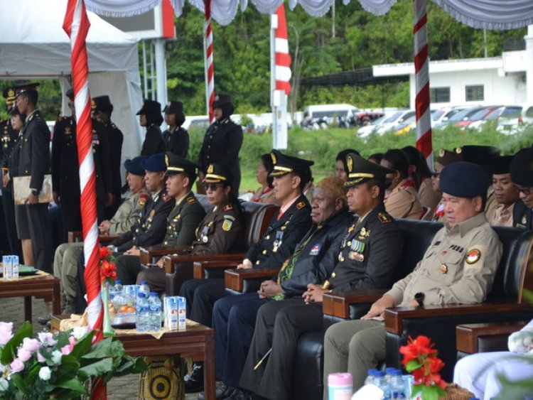Dandim 1710 Mimika Hadiri Upacara Hari Bhayangkara Ke-77