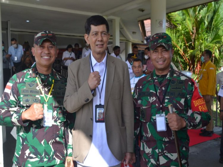 Dandim 1710/Mimika Dampingi Danrem 174/ATW Hadiri Bakti Sosial Yang Digelar PPAD