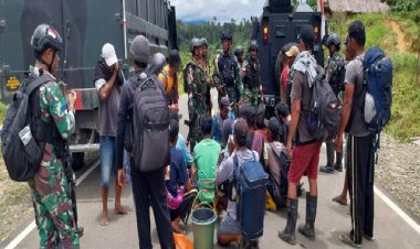 Tim Gabungan TNI Berhasil Evakuasi dan Selamatkan Masyarakat Dari Pembantaian KST Papua