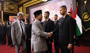 Menhan Prabowo Terima 22 Mahasiswa Palestina yang akan Kuliah dengan Beasiswa di Unhan RI