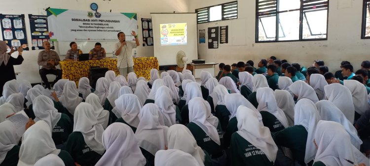 Prilaku Kenakalan Remaja di Sosialisasikan di SMAN 12 Pandeglang, Kapolsek Picung: No Bullying