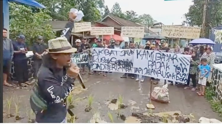Kecewa Karena Disebut Berdosa Karena Gibah Oleh Bupati Sukabumi, Ini Yang di Lakukan Warga Jampang Tengah