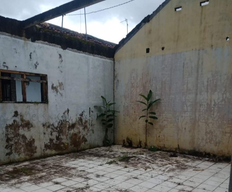 Di Kota Santri Sekolah Madrasah Ibtidaiyah bertahun-tahun Rusak Parah