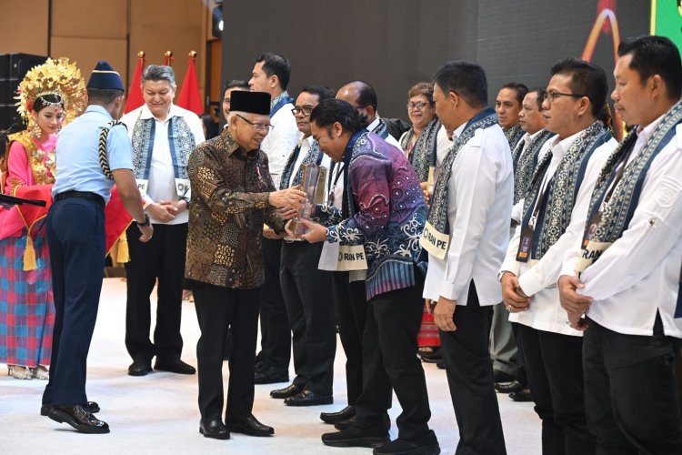 Pj Gubernur Banten Al Muktabar Terima Penghargaan RAN PE Award 2024, Daerah Zero Terorisme