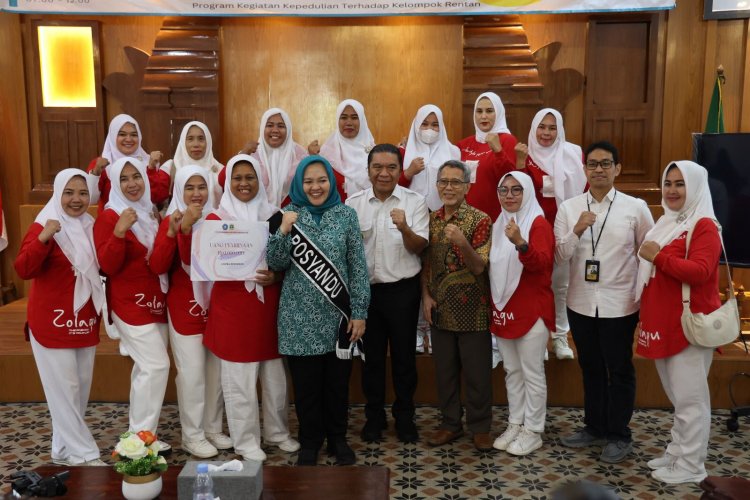 Pj Gubernur Al Muktabar Luncurkan Sekolah Online Lansia TP PKK Provinsi Banten