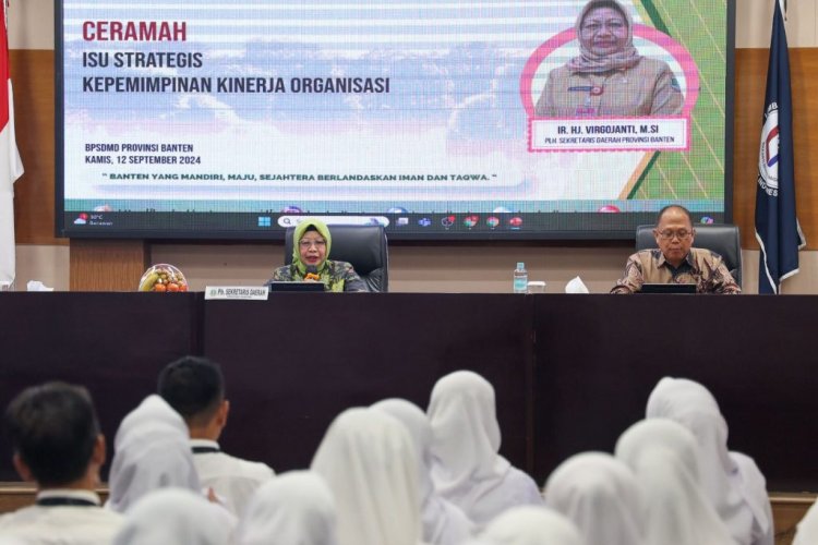 Plh Sekda Provinsi Banten Beri Materi Isu Startegis dan Kepemimpinan Pelayanan Publik Pembentukan Karakter Kepemimpinan Penting