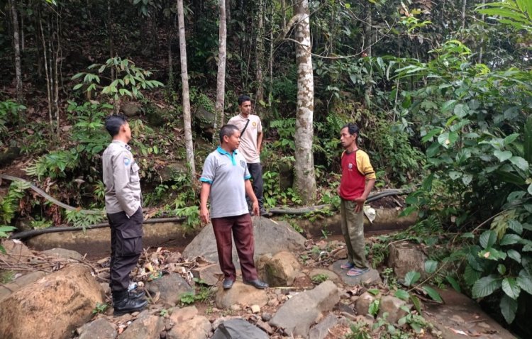 Petani Kesulitan Air, Polsek dan BBP Jiput Turun Ke Lapangan Mendengar Keluhan untuk di Tindak Lanjuti