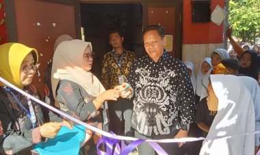 Penggecatan Bermotif Juga Penghijauan Guna Ciptakan Lingkungan Belajar yang Inspiratif & Pelaksanaan Seni Tari Kegiatan P5 SDN Curugbarang 1 Cipeucang