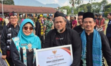 Desa Kadupandak Picung, Mendapat Penghargaan Salah Satu Desa Berkinerja Baik Tahun 2024, Dari Bupati Pandeglang