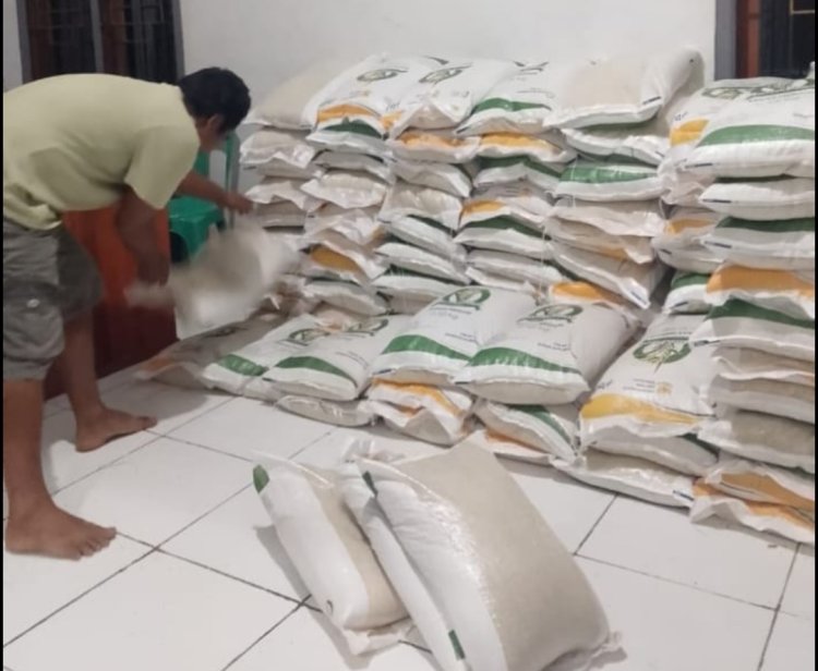 294 KPM Desa Turus Patia Merasa Terbantu Mendapat Bantuan Beras, Periode Juni-Juli 2025, Tapi Terkendala Listrik PLN Mati