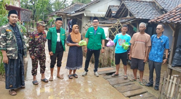 GP Ansor Pandeglang Bantu Warga Terdampak Banjir 