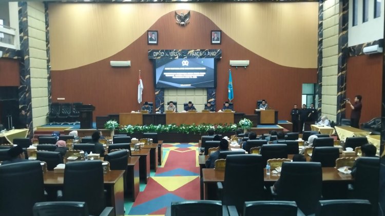 Paripurna DPRD Pandeglang: Bupati Sampaikan Pertanggungjawaban APBD 2025, Realisasi Pendapatan Capai 96,93 Persen