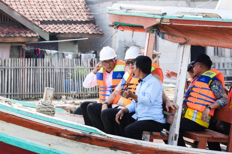 Respons Keluhan Warga, Gubernur Andra Soni Awasi Langsung Normalisasi Sungai Cibanten