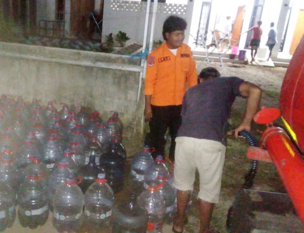 Dua Desa di Sukaresmi di Berikan Bantuan Air Bersih Respon Cepat BPBD-PK Kabupaten Pandeglang