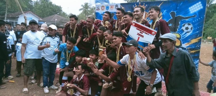 Turnamen Sepak Bola Babakan Cup Edisi 3 Desa Manggung Jaya Kecamatan Picung Resmi Ditutup Oleh Wakli Bupati Pandeglang